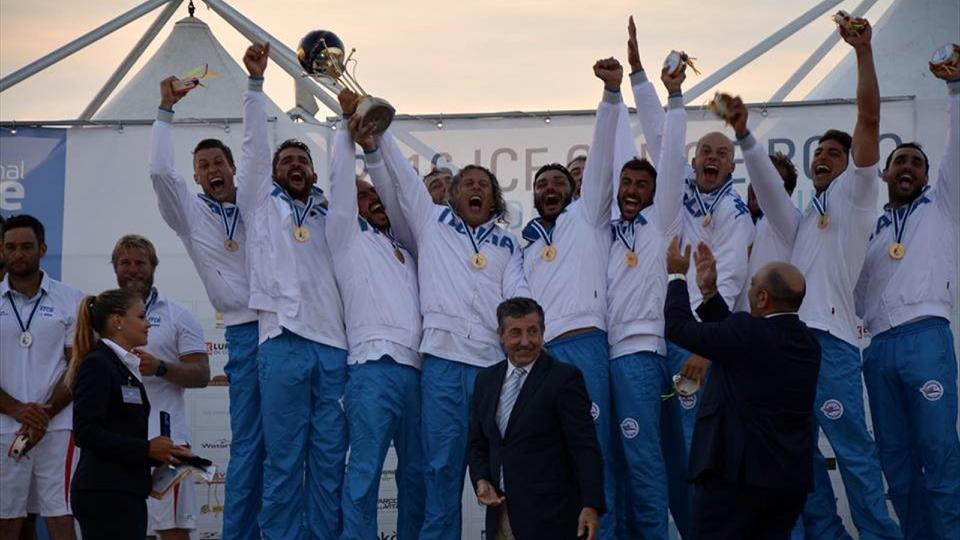 Canoa – L’Italia è Campione del mondo di canoa polo, rimonta magica contro la Francia