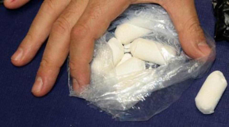 Priolo: trovati ovuli di droga nei tombini, un arresto