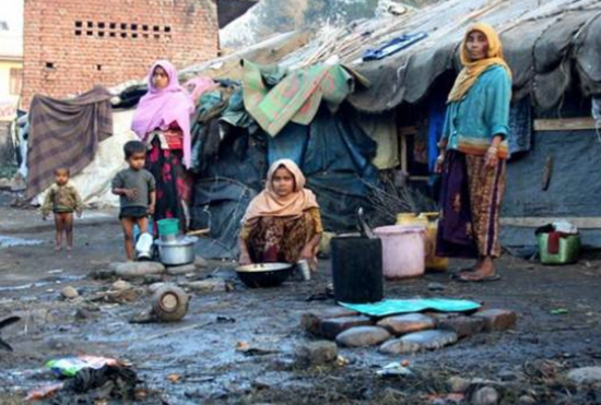 In Bangladesh migliaia di nuovi arrivi assistiti nel centro di transito allestito nel campo