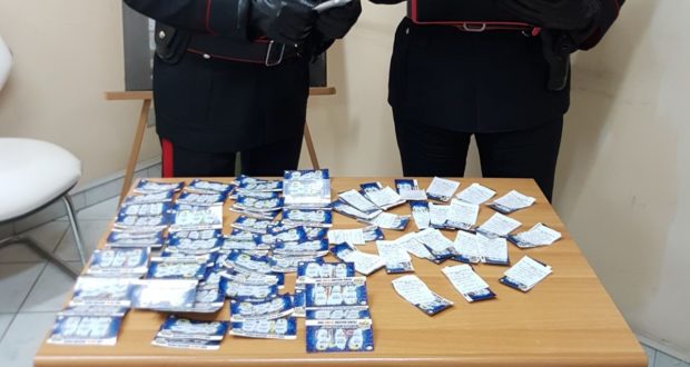 Priolo, ruba un centinaio di “gratta e vinci”: arrestato