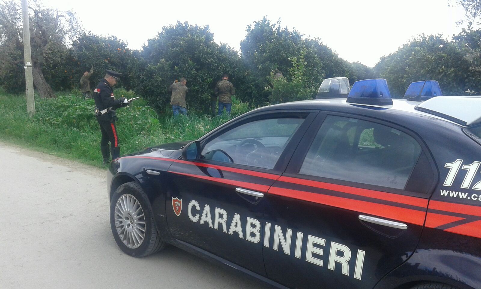 Sortino,Intercettati malviventi su auto rubata alla vista dei Militari  si  dileguano nelle campagne