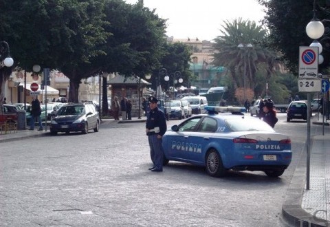 I poliziotti controllano la zona del Pantheon