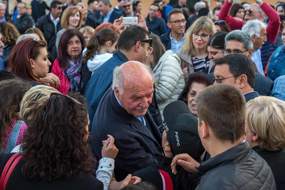 Amministrative di Giugno: Priolo, Pippo Gianni presenta la sua lista in una piazza strapiena-Guarda le Foto-