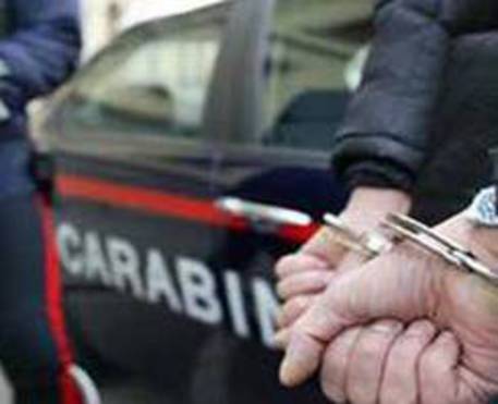 Evade dai domiciliari e finisce in carcere: arrestato 25enne carlentinese