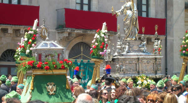 Niente fuochi pirotecnici per il patrocinio di S. Lucia