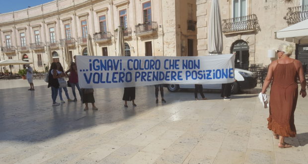 Piazza Duomo, sit-in di protesta ad oltranza:  mamme e operatrici asili nido