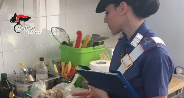 Sequestrati 20 scatoli di biscotti per celiaci a Siracusa