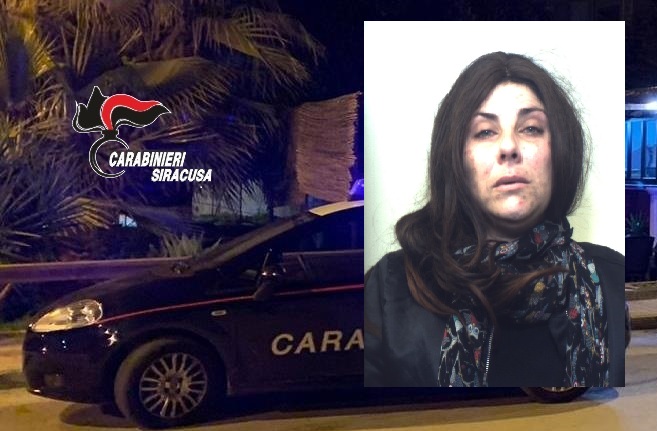 Augusta, ruba utensili da cucina: arrestata