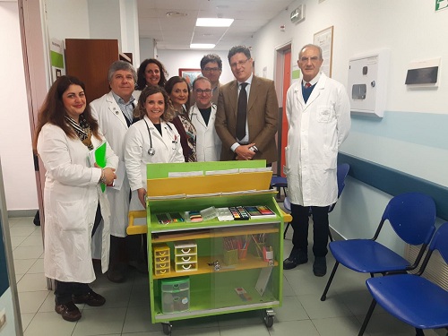 Una bioloteca itinerante per l’oncologia di Siracusa donazione dell’associazione Mareluce ONLUS