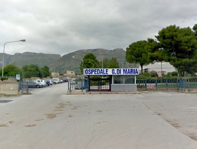 Ospedale Di Maria di Avola, attivati illuminazione e videosorveglianza nell’area parcheggio