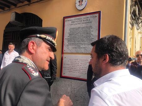 Mafia: Salvini depone fiori davanti lapide dedicata ad Emanuele Basile a Monreale
