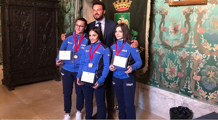 Pugilato, premiate dal sindaco tre giovani atlete salite sul podio a Mosca