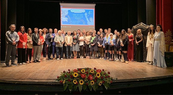 L’Infiorata, una sinfonia che risuona grazie a una grande orchestra