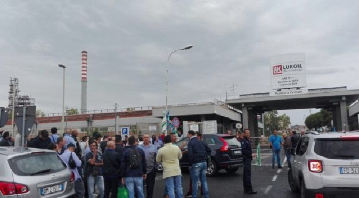 Priolo, il prefetto Pizzi: “Stop ai blocchi davanti alle portinerie”