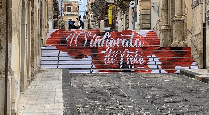 Infiorata, oggi la “Festa dei fiori” nel cortile dell’ex scuola Littara