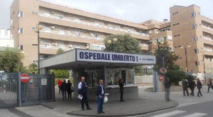 Ospedale di Siracusa: cede intonaco, feriti due pazienti