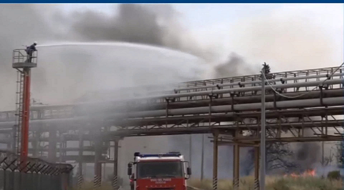 Incendi zona industriale siracusana, manca la prevenzione: ritardi, errori e omissioni favoriscono i roghi