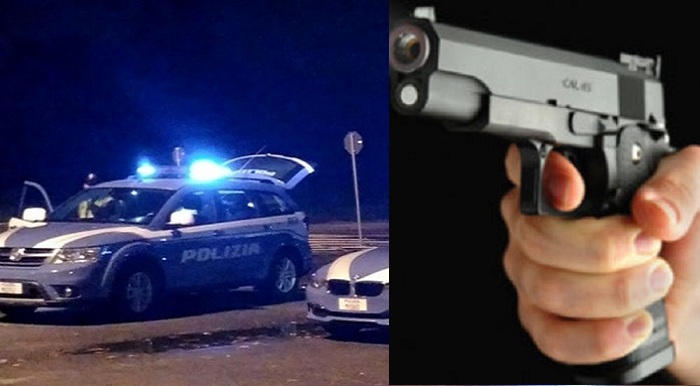 22enne, con problemi psichici va in escandescenza e impugna pistola giocattolo: bloccato dai poliziotti