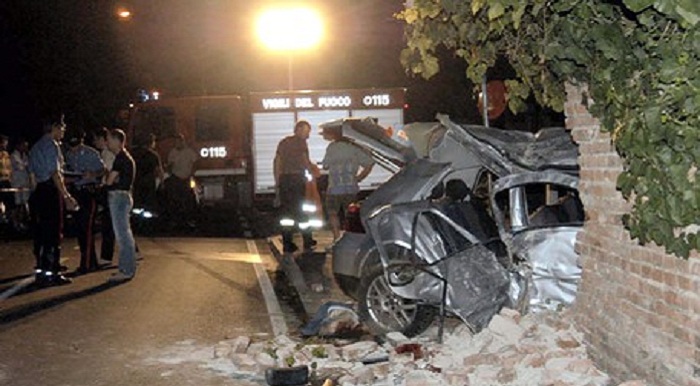 Incidenti stradali, due morti : scontro auto nel Ragusano,nell’Agrigentino schianto contro muro