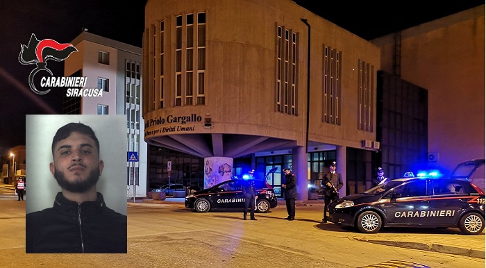 Priolo. Ventenne aggredisce i carabinieri: arrestato per resistenza a pubblico ufficiale