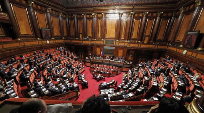 Da Senato ok a processo a Salvini,  si celebrerà a Catania