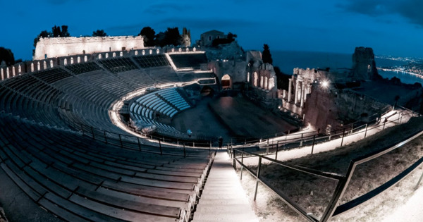 Stagione al Teatro Greco di Siracusa -Tutte le agevolazioni per i residenti e le scuole siracusane