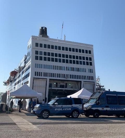 Siracusa. Arrestati altri 3 immigranti sbarcati dalla nave “azzurra” ormeggiata al porto di Augusta