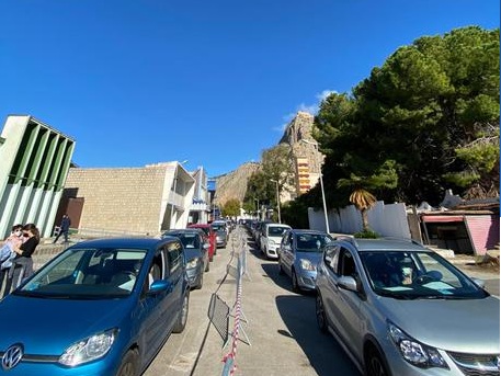 Covid: code  ‘drive in’ a Palermo, 35 positivi su 500 tamponi