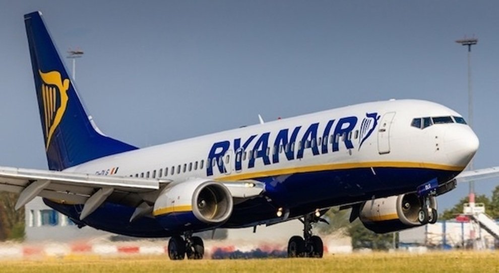 Codici: Ryanair nega i rimborsi ai passeggeri delle aree rosse e arancioni,  avviate le prime richieste di risarcimento