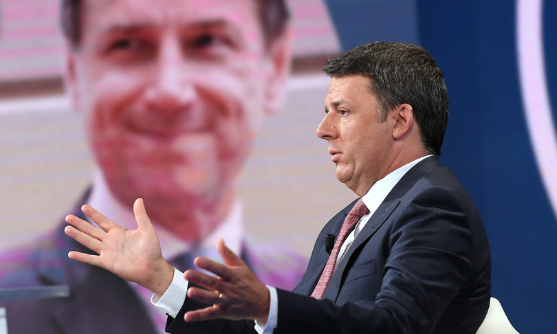 Renzi scrive a Conte: “Non ci basta uno strapuntino, pronto a ritirare i ministri”