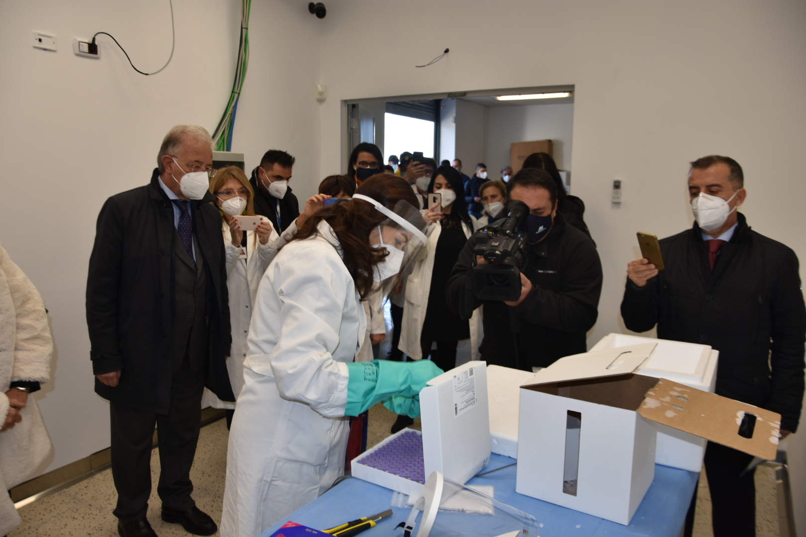 Covid – Cannizzaro di Catania: Vaccinazione a regime, installati altri speciali congelatori – Foto