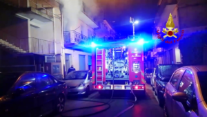 Ragusa-  Abitazione a fuoco nella notte: salvata 86enne