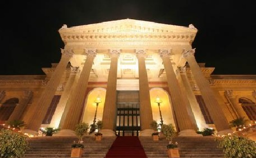 Covid – Anche in Sicilia stasera teatri aperti e luci accese