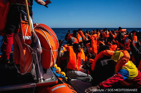 Migranti: Italia concede porto Augusta a Ocean Viking  – Tra 422 a bordo anche 8 positivi al Covid