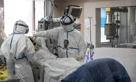 Covid – Tute personalizzate con foto in ospedale Sciacca: progetto pilota Asp Agrigento