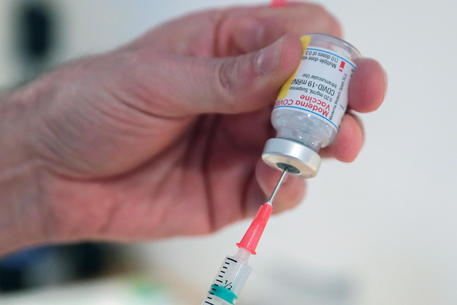Covid-Vaccini,  in Sicilia prenotazioni over 80 anni da 8 febbraio: piano dovrebbe partire il 20