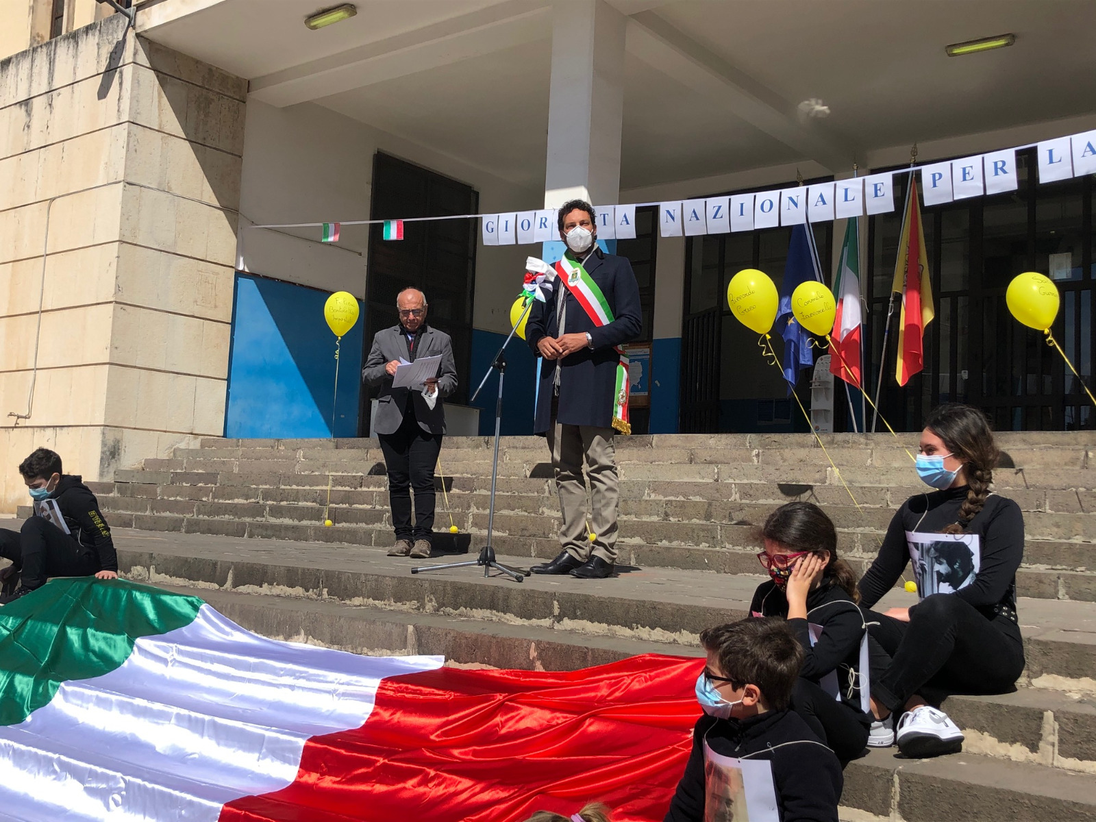 Giornata per la Legalità, grazie al lavoro di 14 scuole. Cinque strade della città dedicate a vittime innocenti di mafi