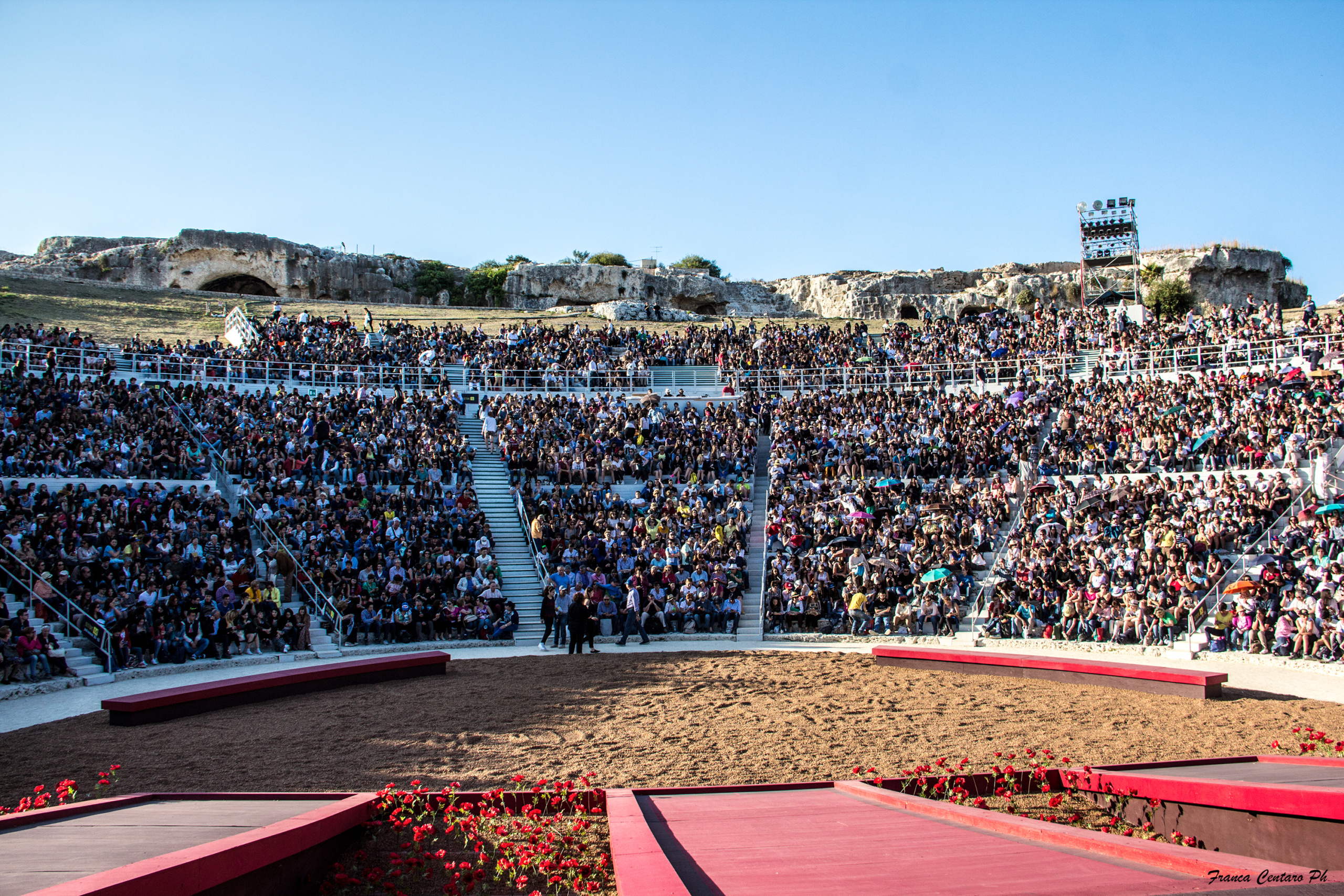 La Stagione 2021 al Teatro Greco di Siracusa: Baccanti, Coefore Eumenidi e Le Nuvole