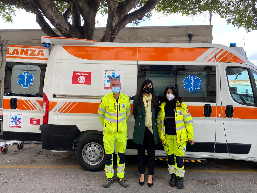 On. Rossana Cannata: “Consegnate 5 ambulanze medicalizzate per le postazioni di Siracusa 1, Ortigia, Palazzolo, Rosolini e Sortino”