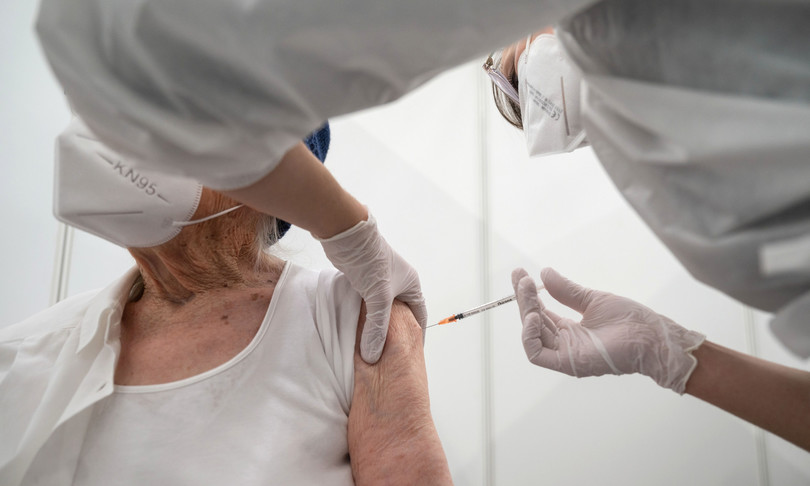 Vaccini Sicilia: Musumeci, domani accordo con infermieri per accelerare la campagna di vaccinazione