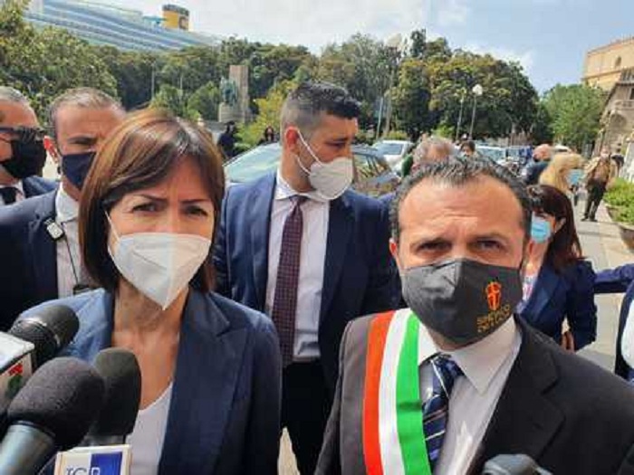 Messina – Risolto problema decennale baraccopoli, Carfagna:  “Grazie a sindaco per aver acceso attenzione nazionale”