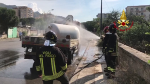 Palermo - Fuga gas da furgone che trasportava Gpl, intervenuti pompieri