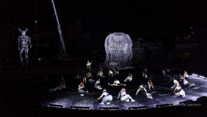 Teatro Greco di Siracusa - Applausi e ovazioni per Carlus Padrissa e La Fura dels Baus per il debutto di Baccanti