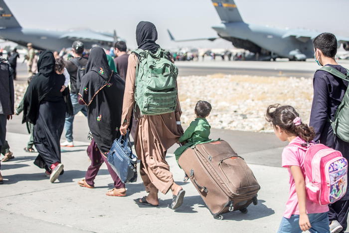 ‘Attacco Isis imminente’ Paura in aeroporto a Kabul