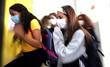 Covid, caos scuole in Sicilia: la Regione le riapre ma i sindaci le chiudono