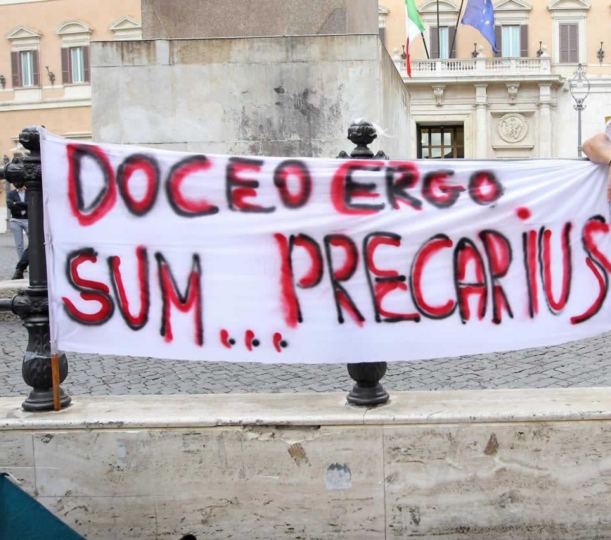 Scuola, Caputo (FI): “Ritardo dei pagamenti a docenti precari è inaccettabile. Chiediamo interventi immediati ai ministri Bianchi e Franco” 