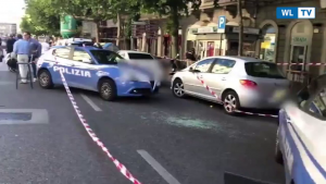 Trieste, sparatoria in centro: 8 feriti, uno in gravi condizioni Le pistole estratte dopo una rissa tra molte persone