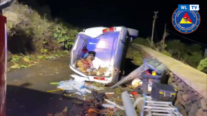 Tromba d'aria a Pantelleria: almeno 2 morti e 9 feriti -  Decine di auto spazzate via dalla furia del ciclone -Video