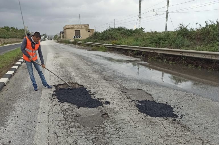 Priolo Gargallo, riparate 3 grosse buche stradali causate dalle piogge