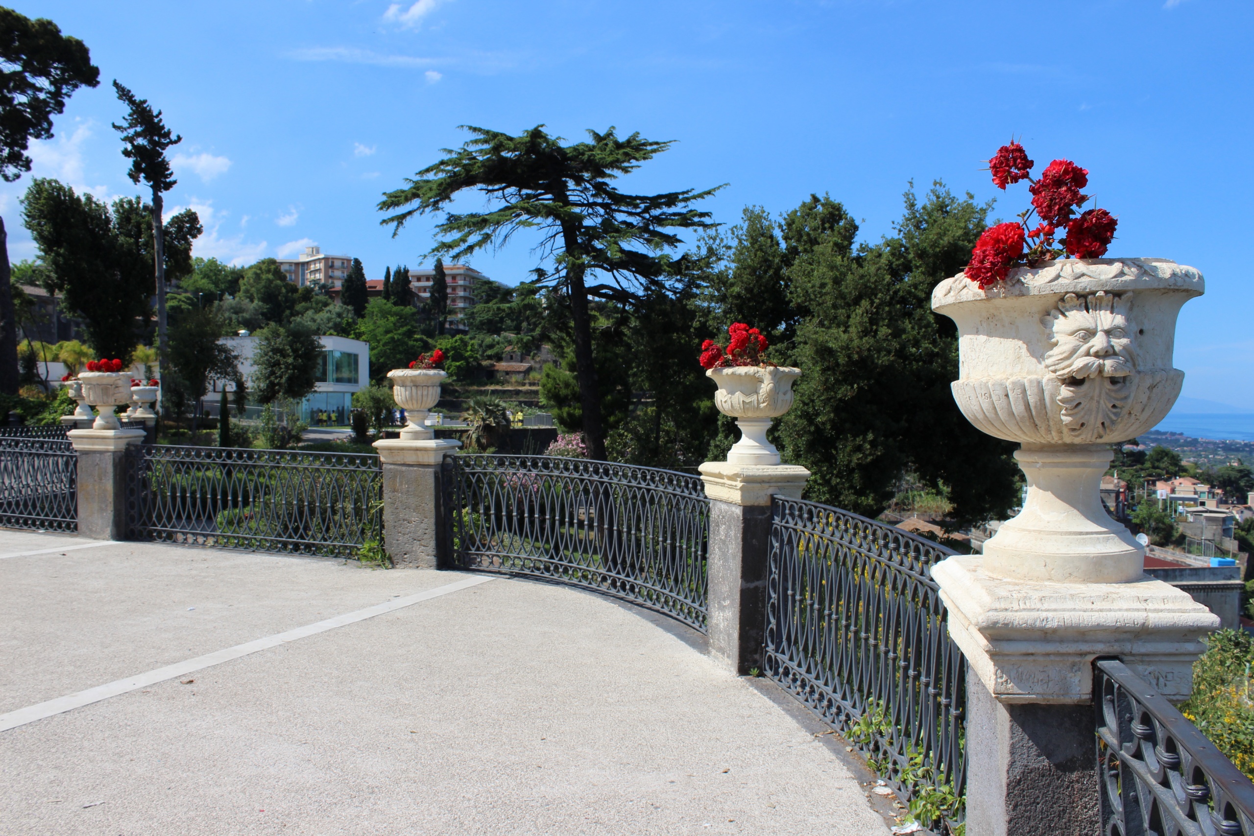 Ad Acireale l’evento “io porto dei fiori” – giornata di autoeducazione al rispetto del bene comune